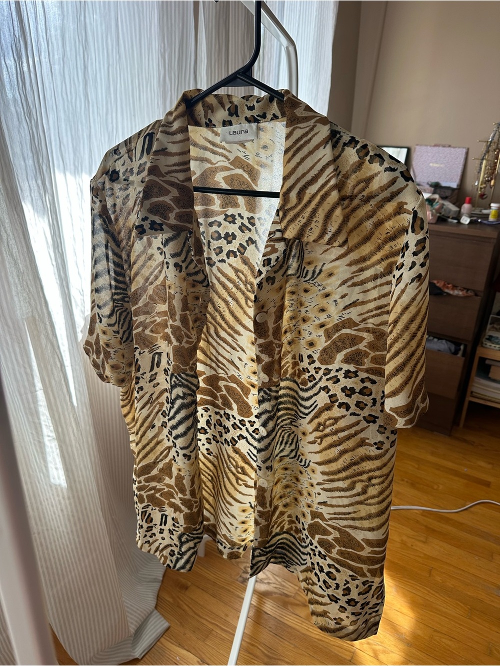 Laura Short-Sleeve Lightweight Animal Print Shirt Jacket in Brown and Cream